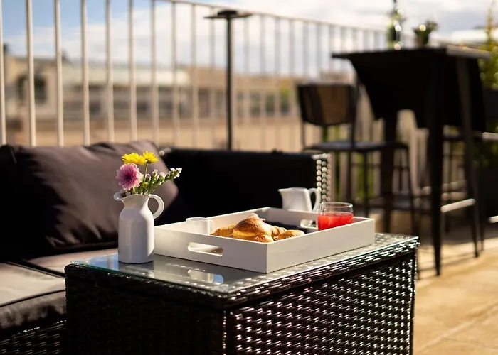 Apollo Suites